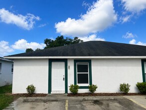 Building Photo - 38627 Rose Ln