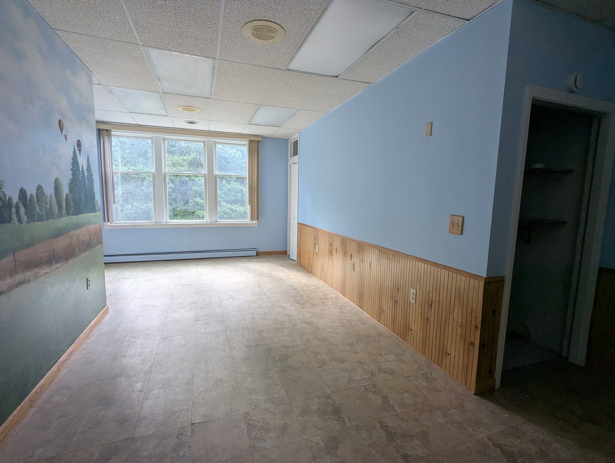 Building Photo - 72 Landmark Hill Dr