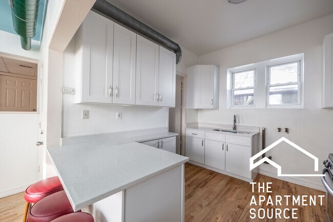 Building Photo - 3248 W 25th St