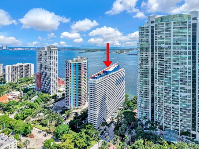 Building Photo - 1627 Brickell Ave