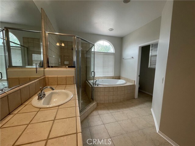 Building Photo - 21739 Pink Ginger Ct