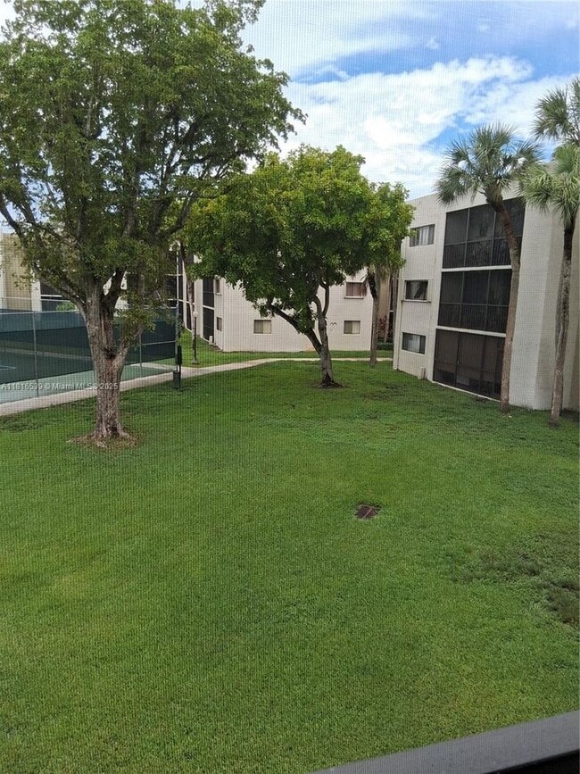 Building Photo - 8045 SW 107th Ave