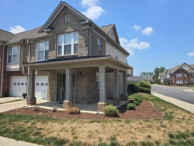 Building Photo - Gateway at Brier Creek