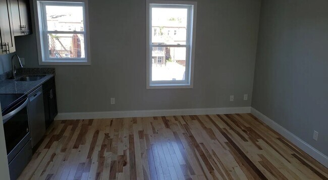Building Photo - 2918 Guilford Ave