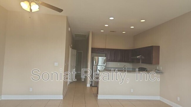 Building Photo - 5728 Wickfield Dr