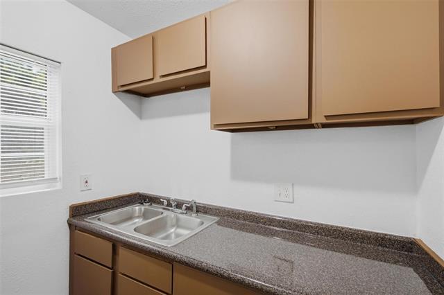 Building Photo - 2538 Stovall Dr