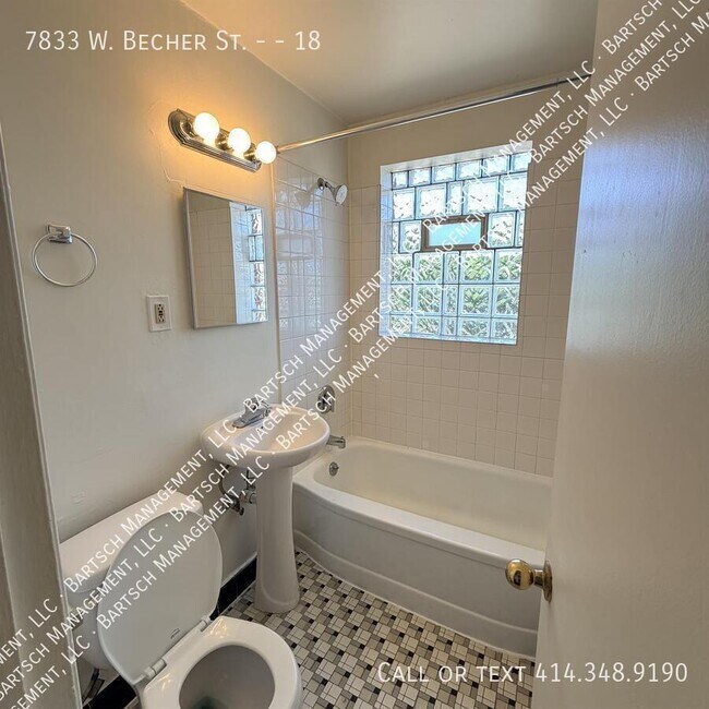 Building Photo - 7833 W Becher St