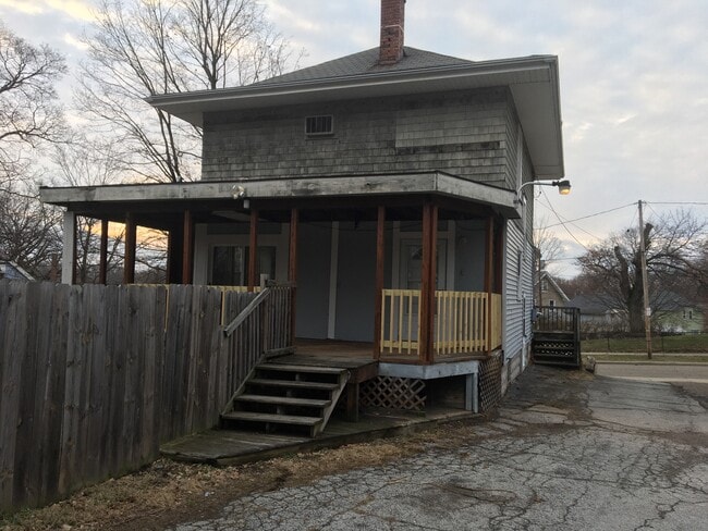 Building Photo - 1352 Sprague St