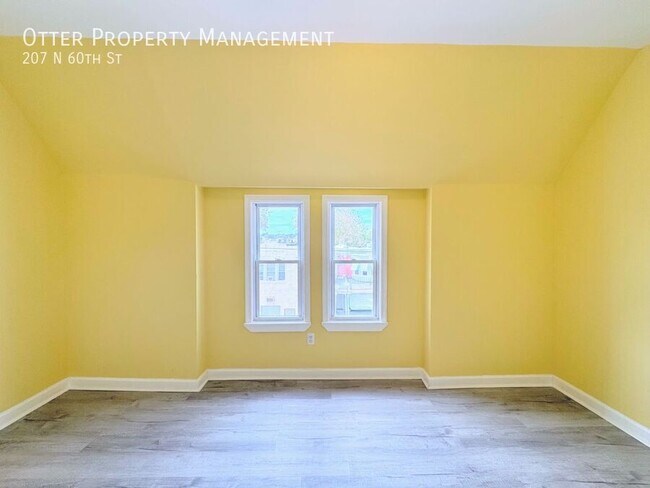 Building Photo - 207 N 60th St