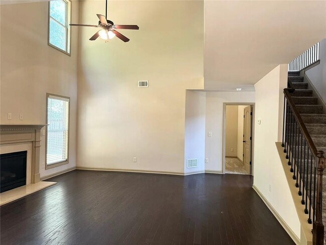 Building Photo - 3238 Sag Harbor Ct NE