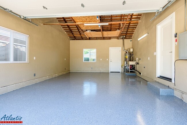 Building Photo - Gorgeous & Remodeled Home