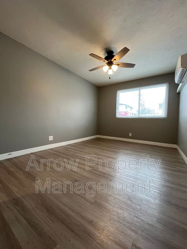 Building Photo - 1730 G St