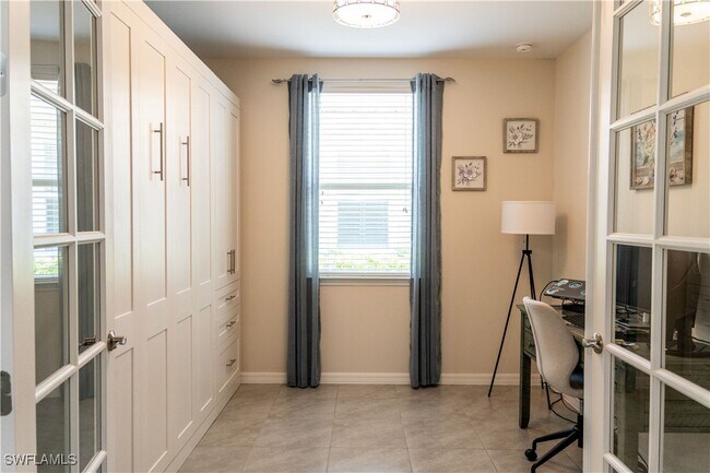 Building Photo - 14888 Edgewater Cir