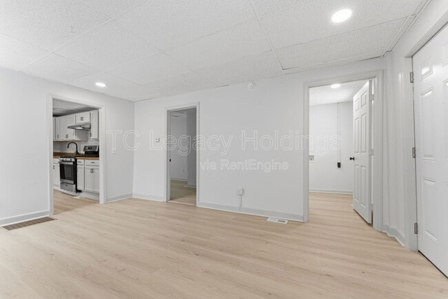 Building Photo - 16 Flint St