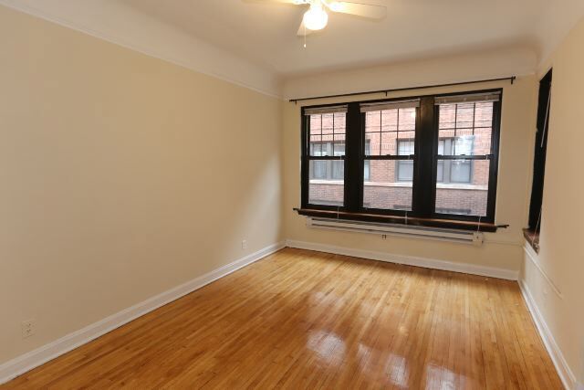 Building Photo - 4303 N Wolcott Ave