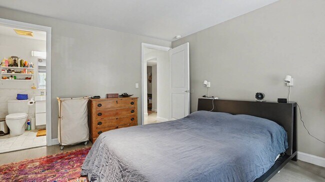 Building Photo - 147 Stuyvesant Ave