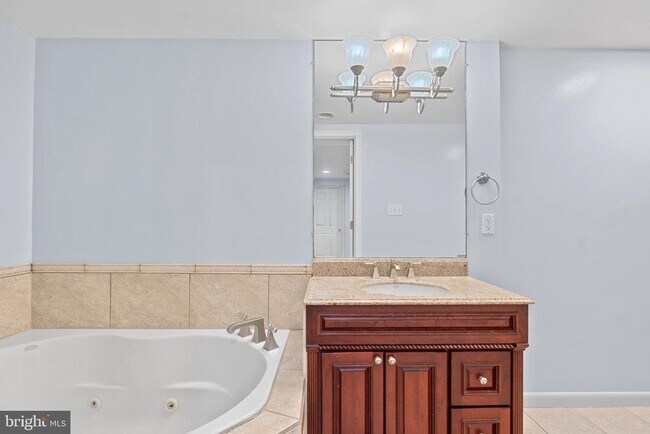 Building Photo - 5937 Avon Dr