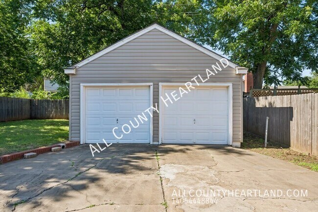 Building Photo - 2736 NW 27th St