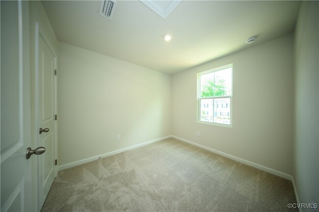 Building Photo - 1121 Canterbury Rdg Rd