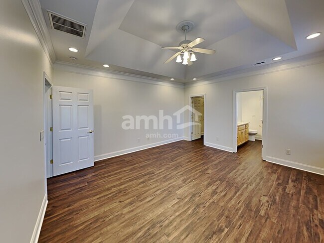 Building Photo - 1016 Rhett Pl