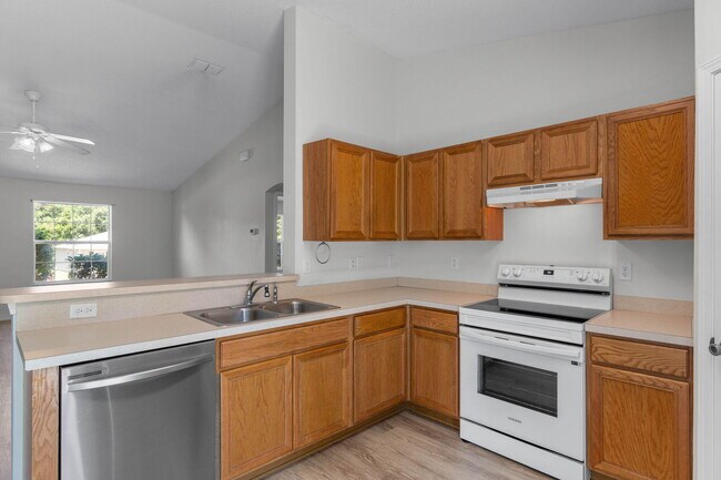 Building Photo - 147 Cabana Way