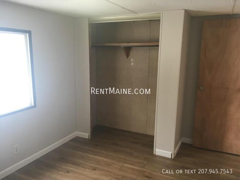 Building Photo - 715 College Ave