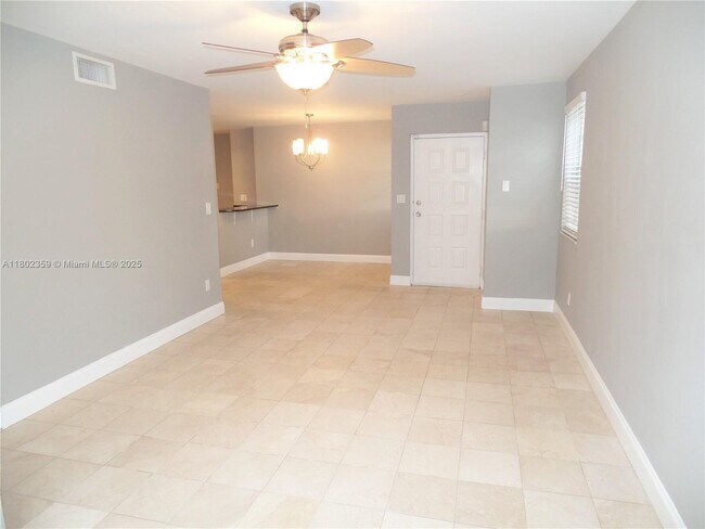 Building Photo - 2881 N Oakland Forest Dr