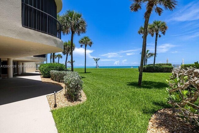 Building Photo - 4600 Jimmy Buffett Mem Hwy
