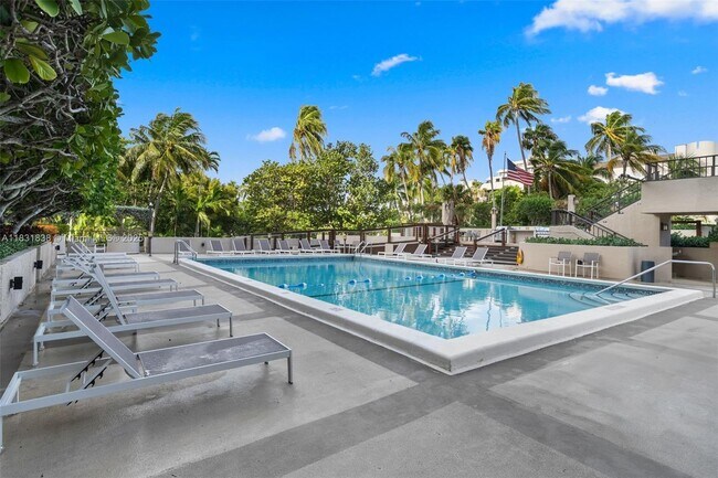 Building Photo - 251 Crandon Blvd