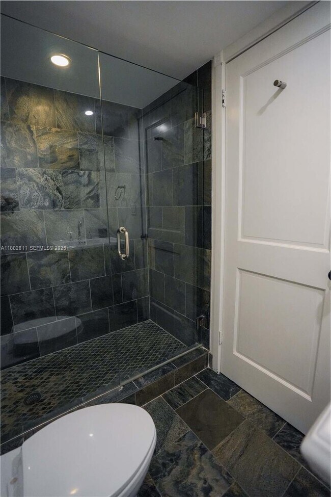 Building Photo - 6039 Collins Ave