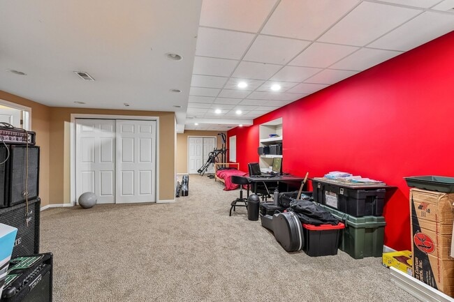 Building Photo - 9482 Inverness Dr