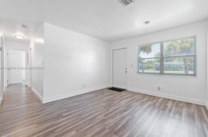 Building Photo - 1040 NW 23rd Ter