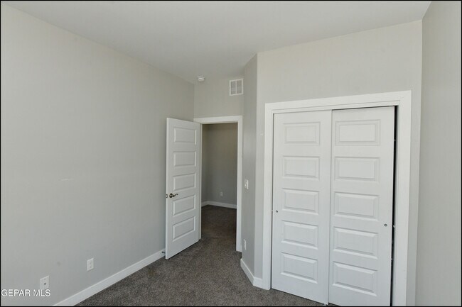 Building Photo - 205 Anglesy Pl