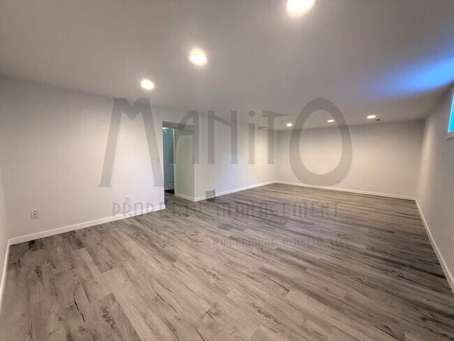 Building Photo - Spacious Nine Mile Home On Acreage