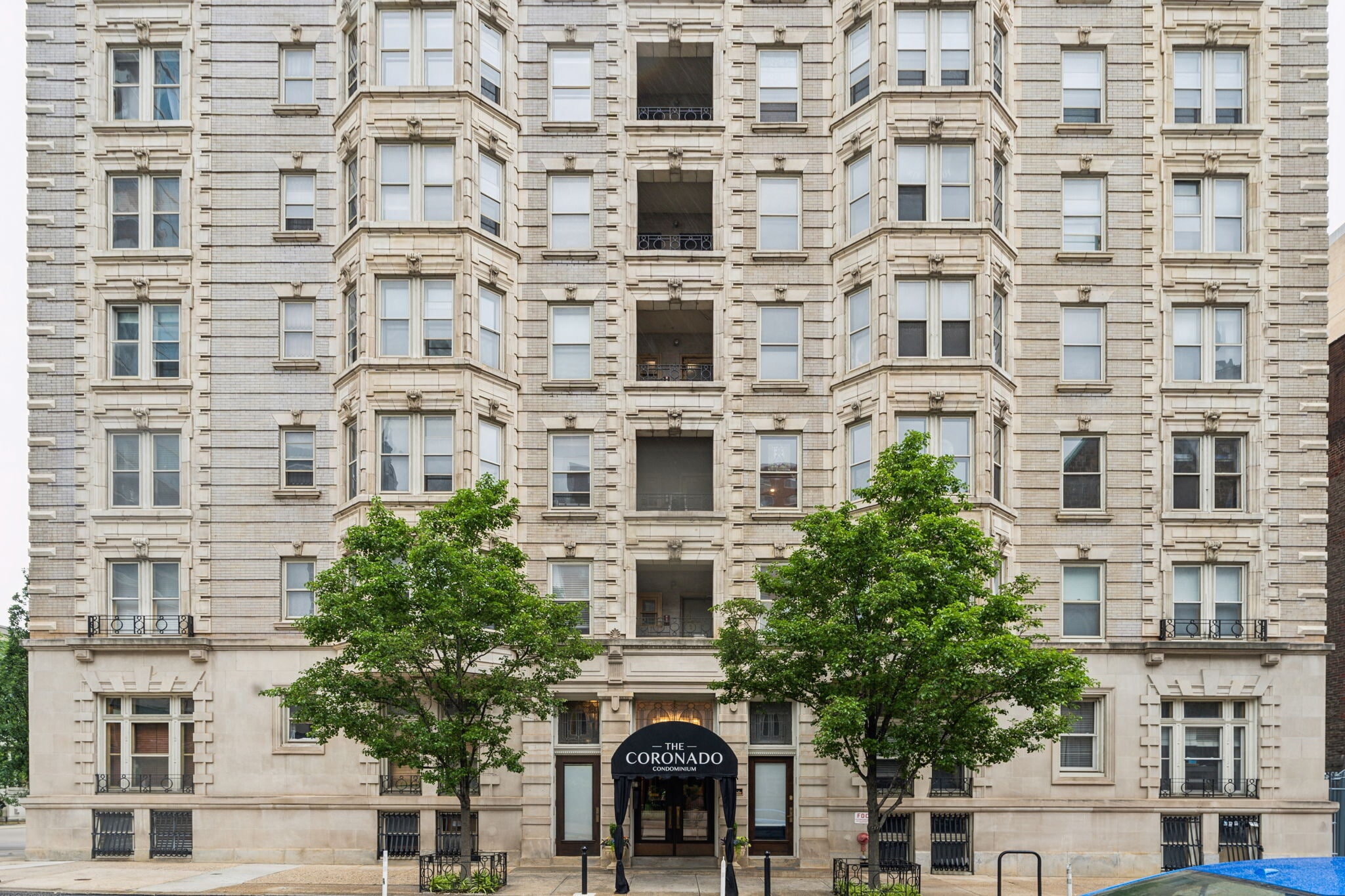 Building Photo - 2201 Chestnut St