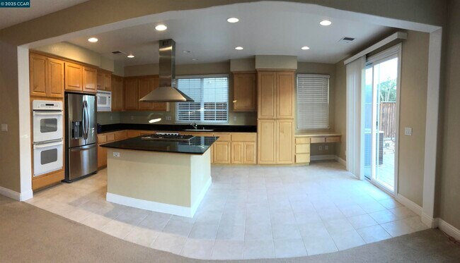 Building Photo - 852 Bandol Way