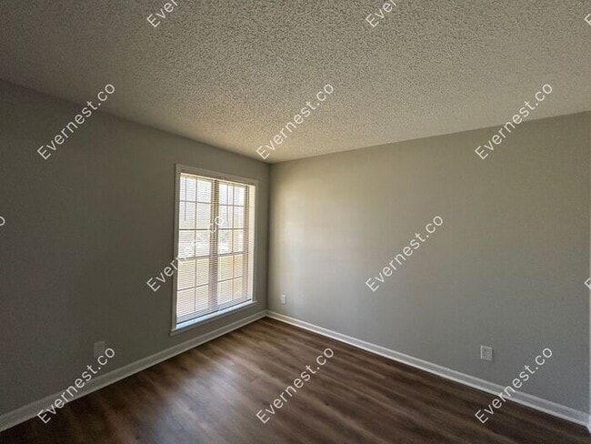 Building Photo - 6787 Pleasant Hill Rd