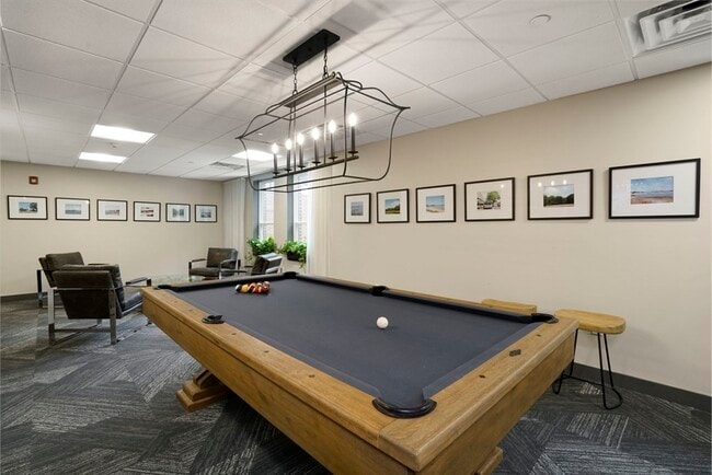 Building Photo - 999 Hancock St