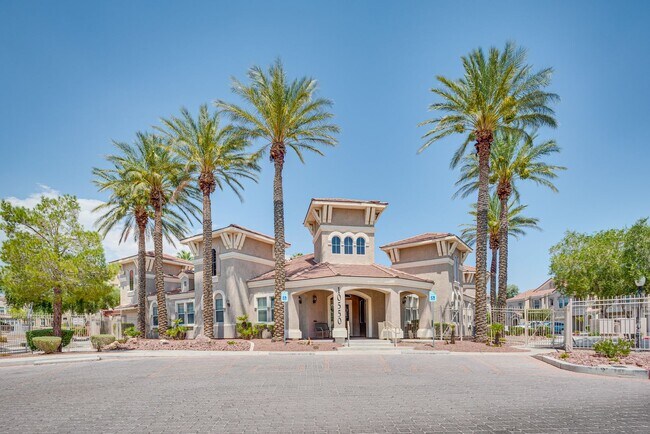 Building Photo - Fully Furnished 2 Bedroom 2 Bath Breathe T...