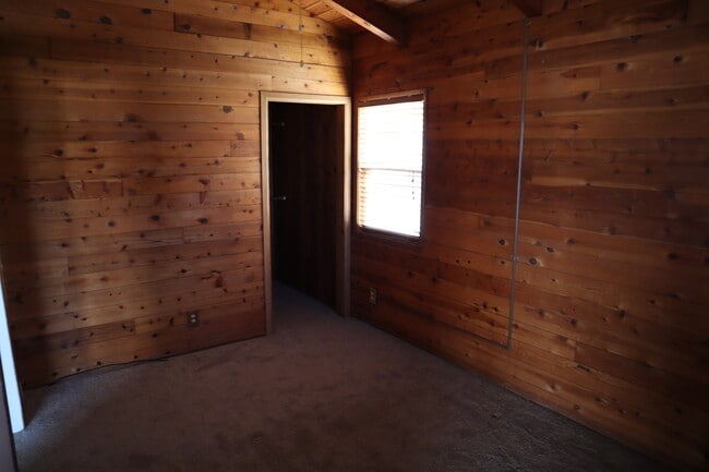 Building Photo - 501 Springer Ln