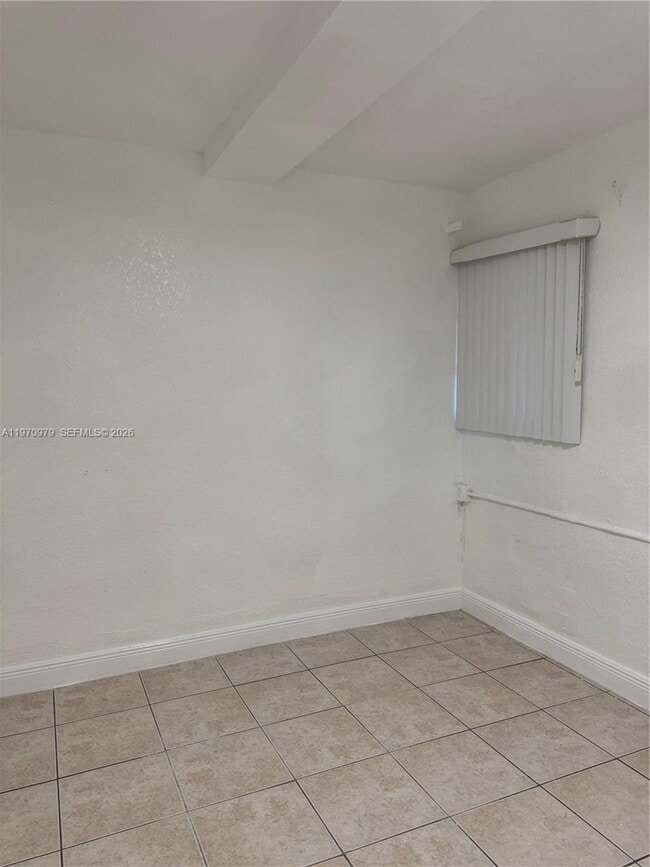 Building Photo - 470 NE 127th St