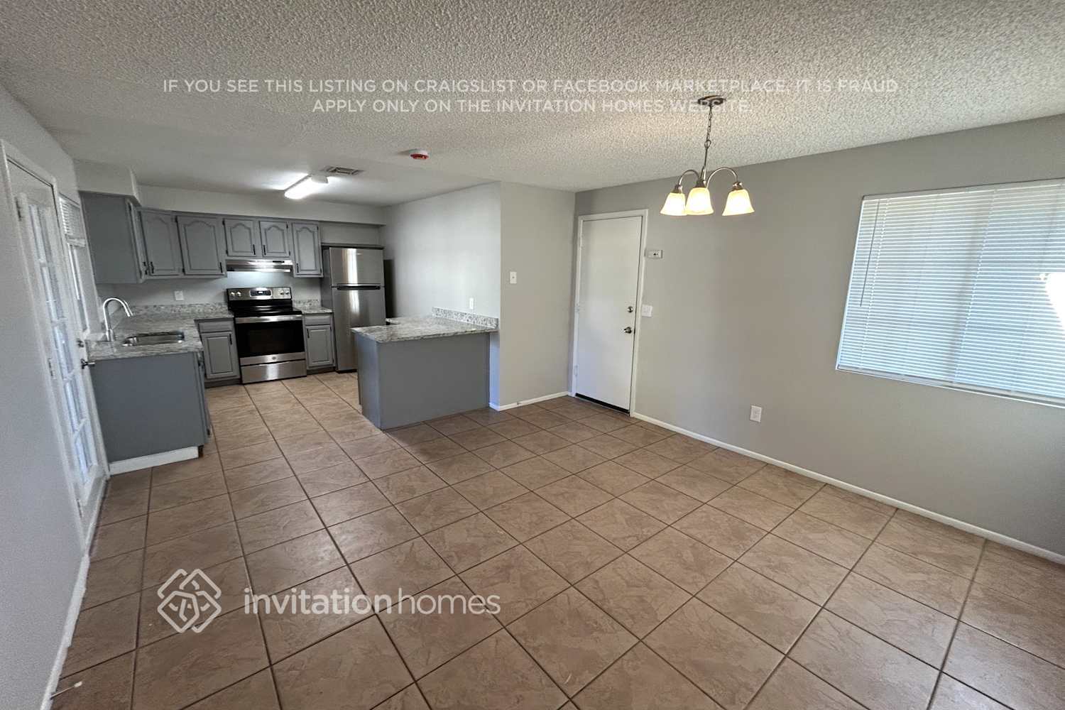 Building Photo - 5552 W Carol Ave