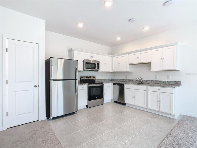 Building Photo - 3270 Vesara Dr