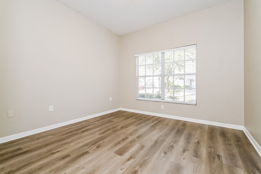 Building Photo - 6150 Kiteridge Dr