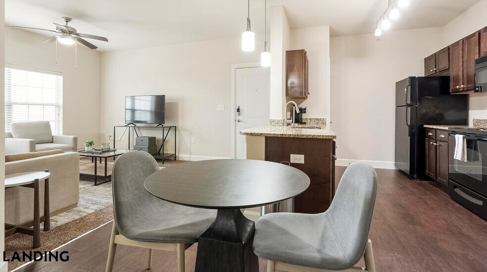 Building Photo - 2745 Westpointe Dr