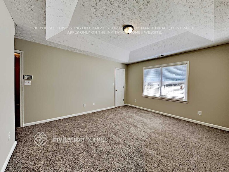 Building Photo - 135 Vantage Point