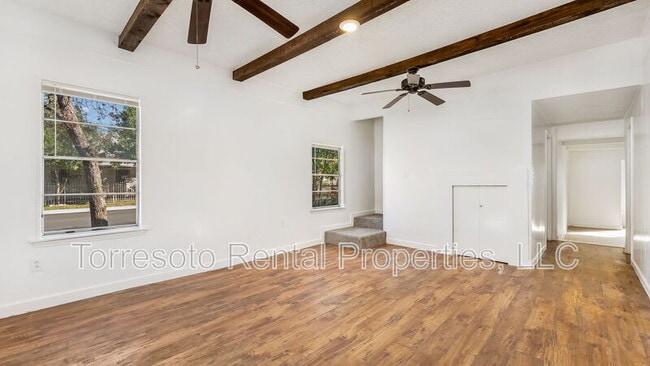 Building Photo - 2600 Morales St