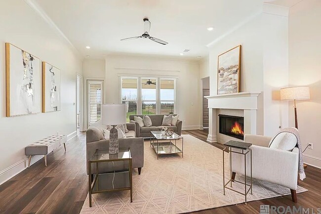 Building Photo - 4 Bedroom Home in Cheval Point Subdivision