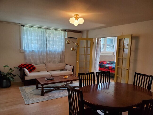 Building Photo - Laurel220 (KC-JF)