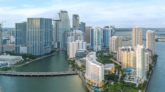 Building Photo - 801 Brickell Key Blvd